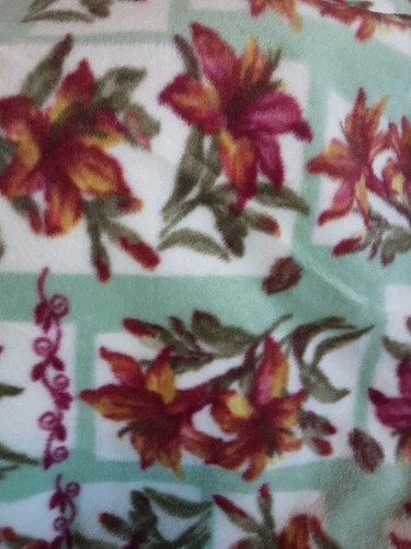 Handmade Iris Tied Fleece Blanket 70 L X 58 W Multicolor - Picture 2 of 4