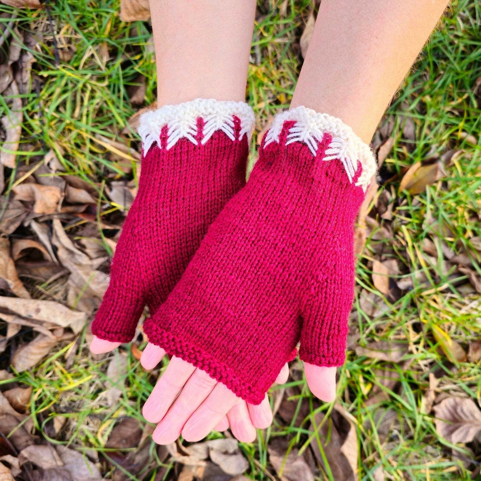 Stretchy Fair Isle Fingerless Gloves