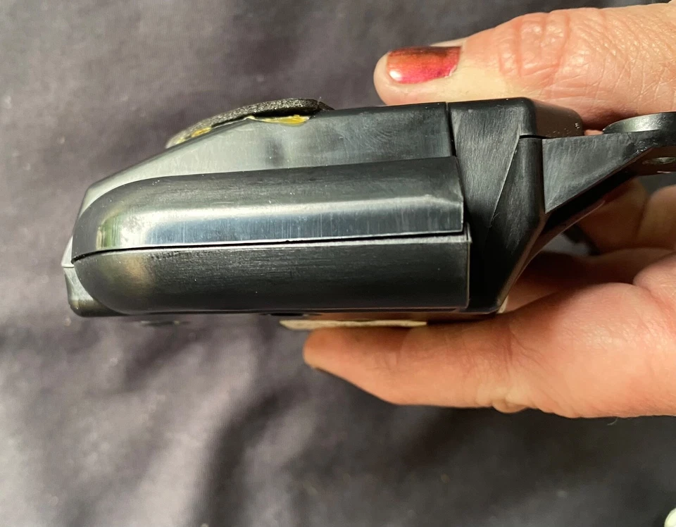 1999 2000 2001 2002 03 2004 Cadillac Sevilla tablero delantero derecho altavoz tweeter Foto 4 de 4