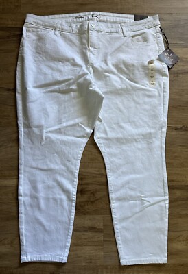 Target Ava & Viv Mid Rise Skinny Size 26 White Denim Jeans New Stretch No Gap