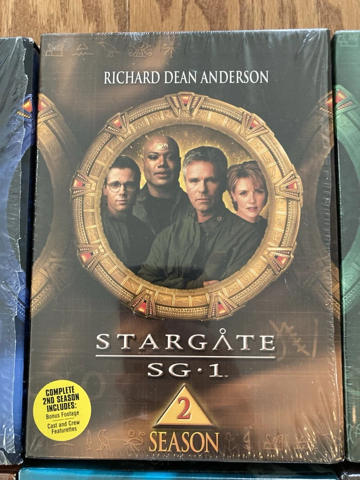 STARGATE SG-1 Complete Series Plus Ark Of Truth & Original Movie DVDs - Image 3 of 4
