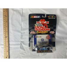 1999 Racing Champions Oakwood Homes 15 NASCAR 164 Scale Die Cast Replica Toys