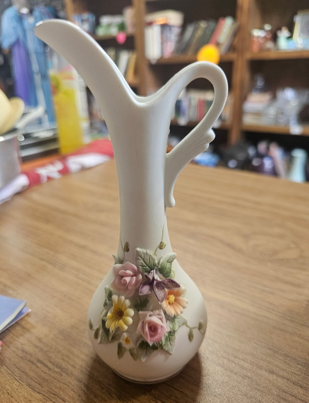 Vintage Lefton China Ceramic Floral Bud Vase Ewer Shape