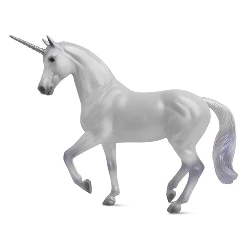 Breyer 62068 Lysander Unicorn 1:12 scale Freedom Series Model Horse