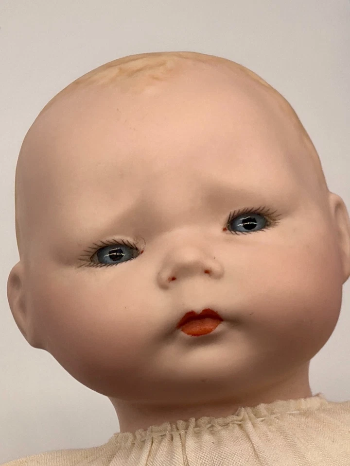 Антикварная неглазурованная кукла EI Horsman TYNIE BABY с купольной головой уникальная репродукция с подписью Анны Адамс - Изображение 3 из 4