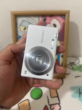 Samsung MV800 Digital Camera 16.1 MP 5x Tiltable Screen White English