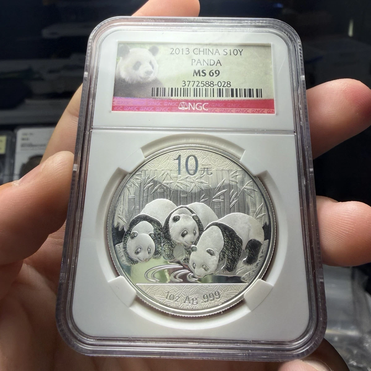 Chinese Panda MS 69 Graded 1 oz Precious Metal Content per Unit
