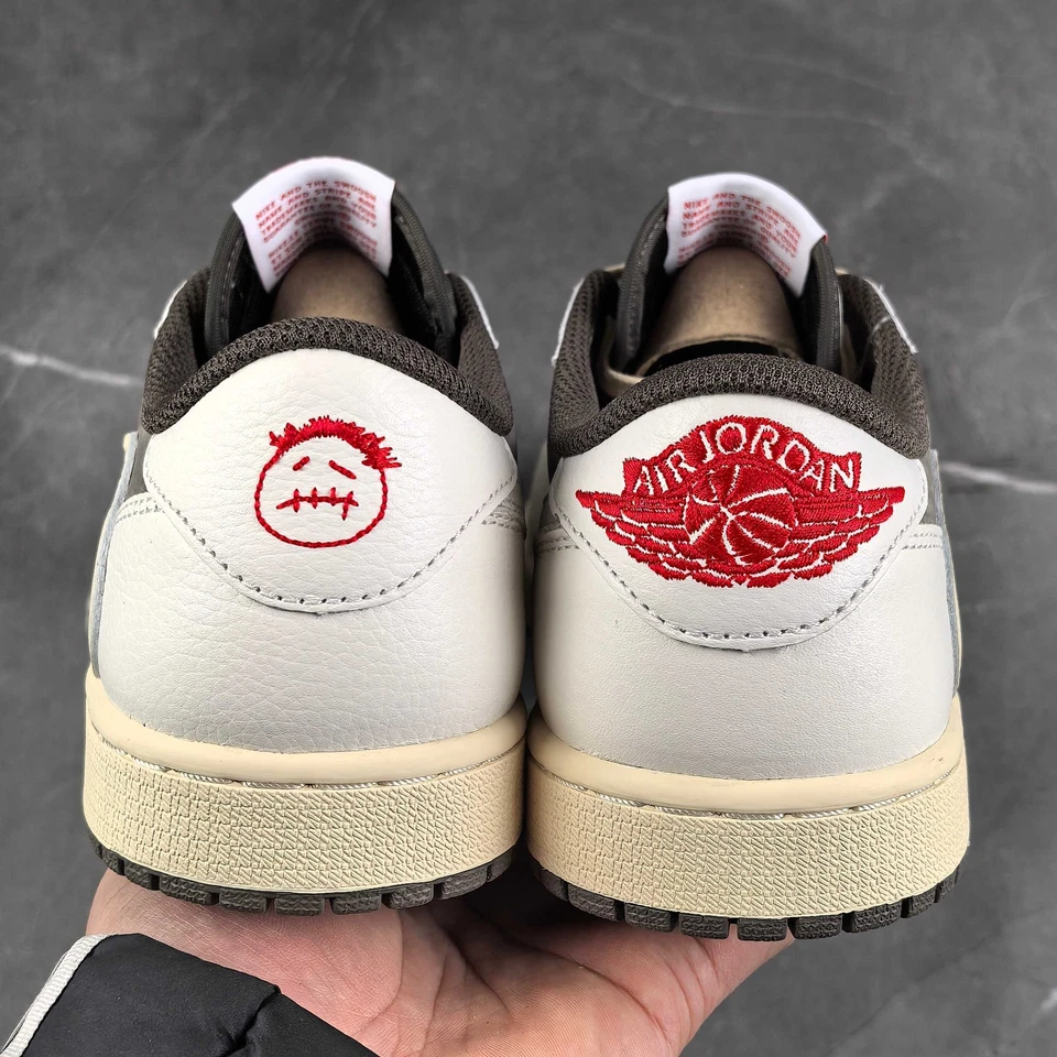 Jordan 1 Retro Low OG SP Travis Scott Reverse Mocha 2022 Men's Basketball Shoes - Image 4 of 4