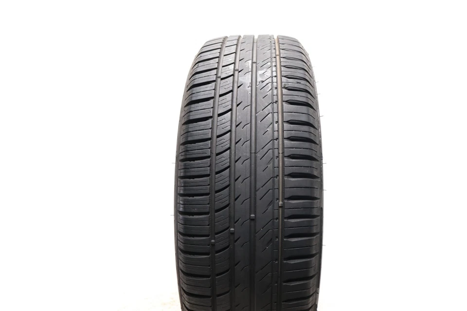 Set of 2 Used 215/60R17 Milestar Weatherguard AS710 Sport - 100T - 7.5-8.5/32 - Image 2 of 4