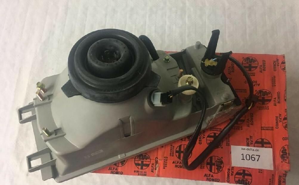 Alfa Romeo Headlight Right Original Elma 60701051/2015054 [1067  