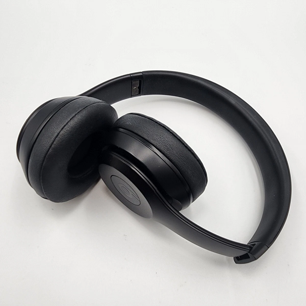 Beats by Dre Solo 3 Wireless Headphones Black A1796 Right Side Not Working