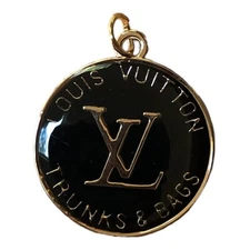 LV ZIPPER PULL CHARM GOLD Black 25MM