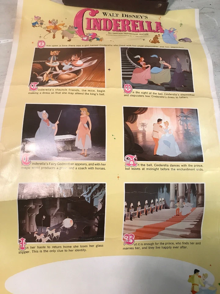 Póster publicitario de Walt Disney’s Cenicienta Buena Vista Productions película 14x22 Foto 2 de 4
