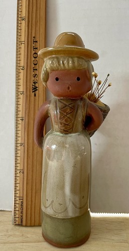Vintage UCTCI Clay Pottery Lady w/Hat Carrying Basket Figurine Japan 6.5” - Picture 2 of 7