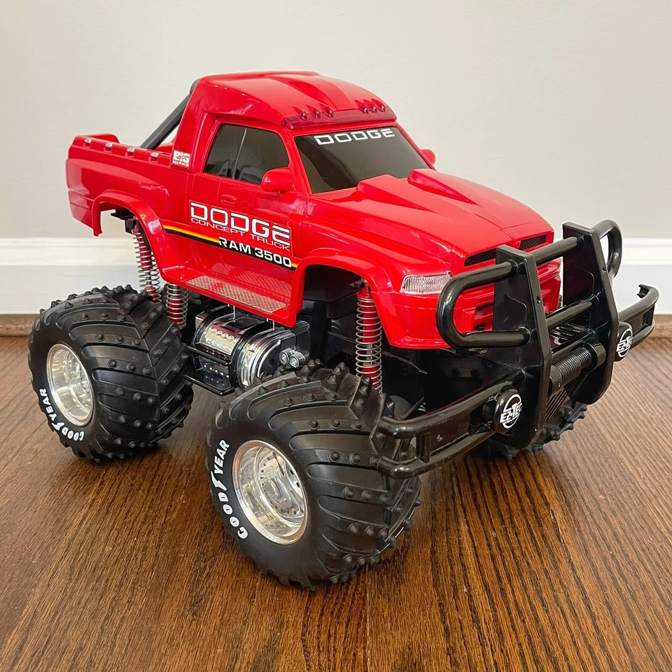 Scientific Toys Dodge Ram 3500 R/C Big Red Monster Truck 49MHz Radio Control VGC - Image 3 of 4
