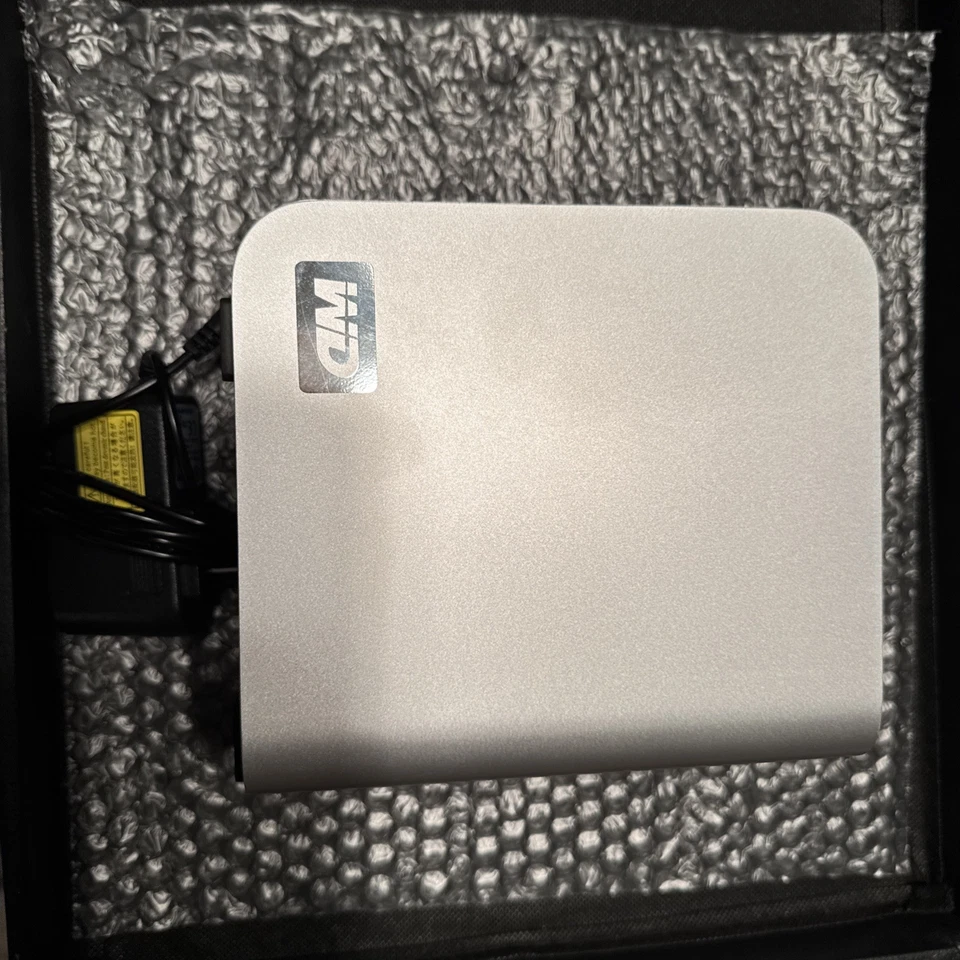 Western Digital WD40000H2Q-00 External Hard Drive HD’s Still Inside W/ Adapter - Image 2 of 4