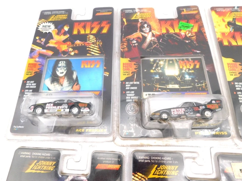 Lote de 6 autos fundidos a presión Johnny Lightning SELLADOS KISS Rock Band Gene Simmons 1997 Foto 2 de 4