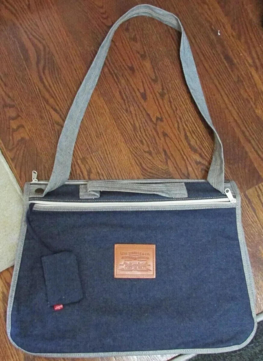 Levi's messenger best sale bag