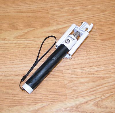 Genuine Gabba Goods #TheSelfie Black & White Bluetooth Selfie Stick **READ** 