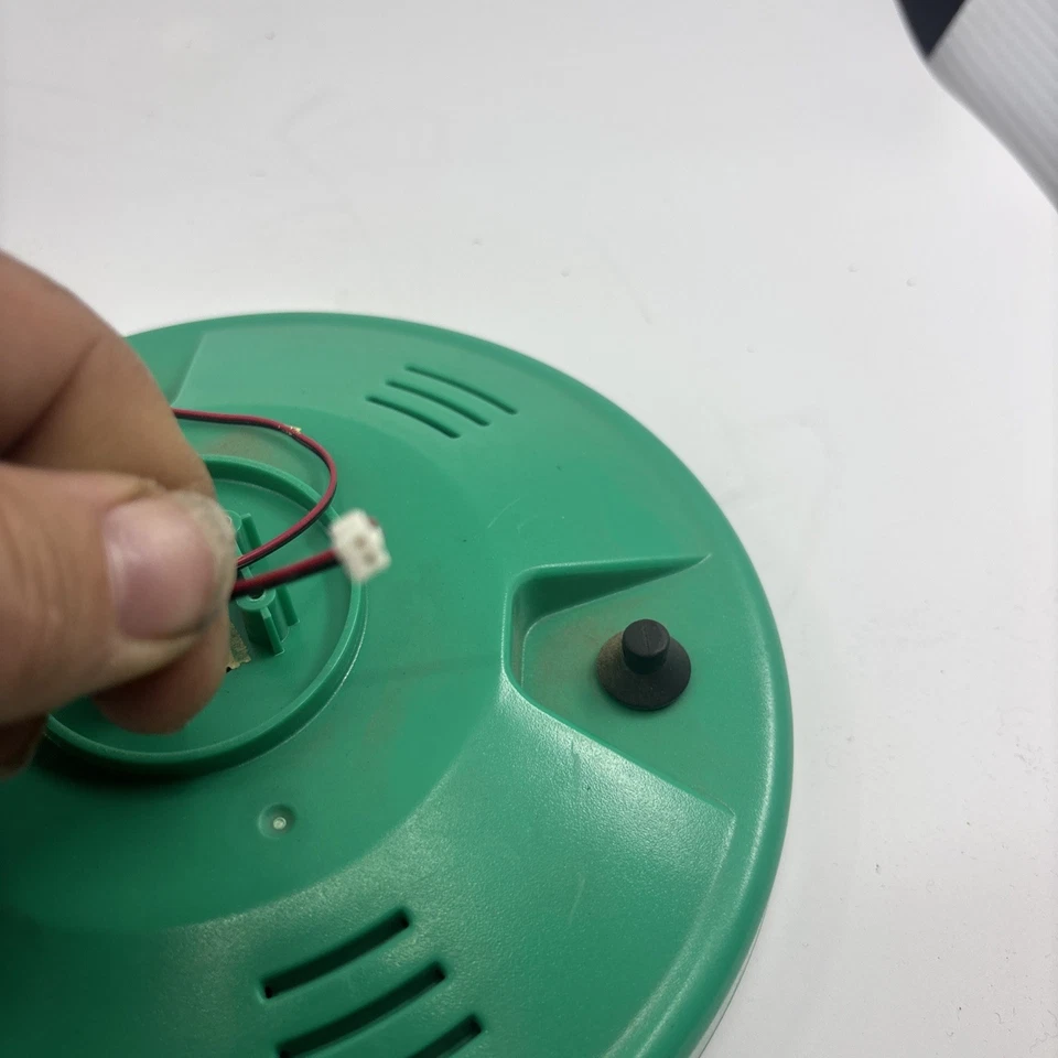 Wii Band Hero Model 95521.808 Wireless Drum Set Replacement Green Drum Pad - Image 4 of 4