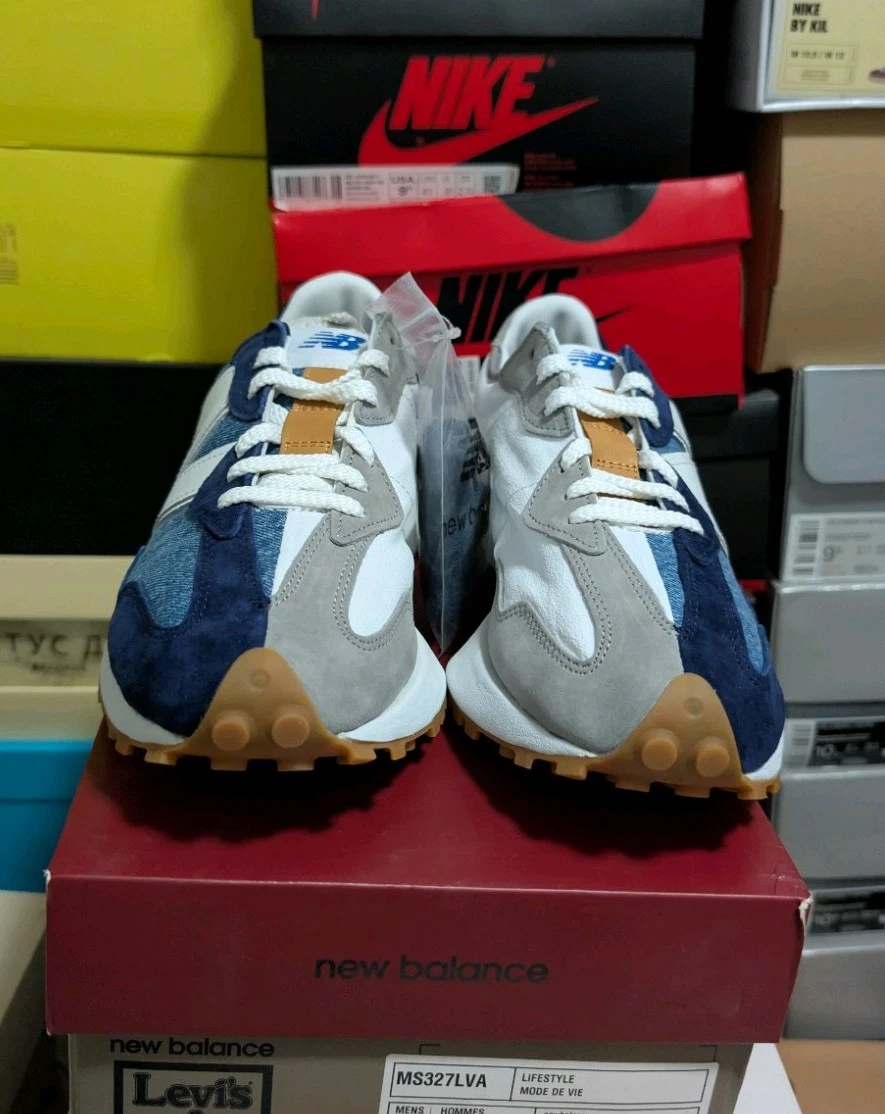 New Balance Levi's x 327 Indigio Denim for Sale - Authenticity