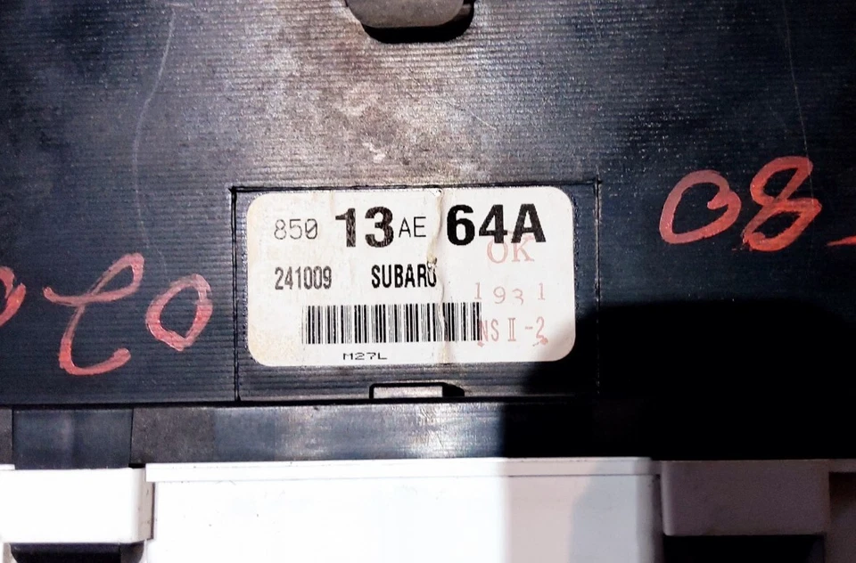 Cuadro de instrumentos Subaru Legacy Outback 2001-2002 271.580 millas ID 85013AE64A  Foto 2 de 4