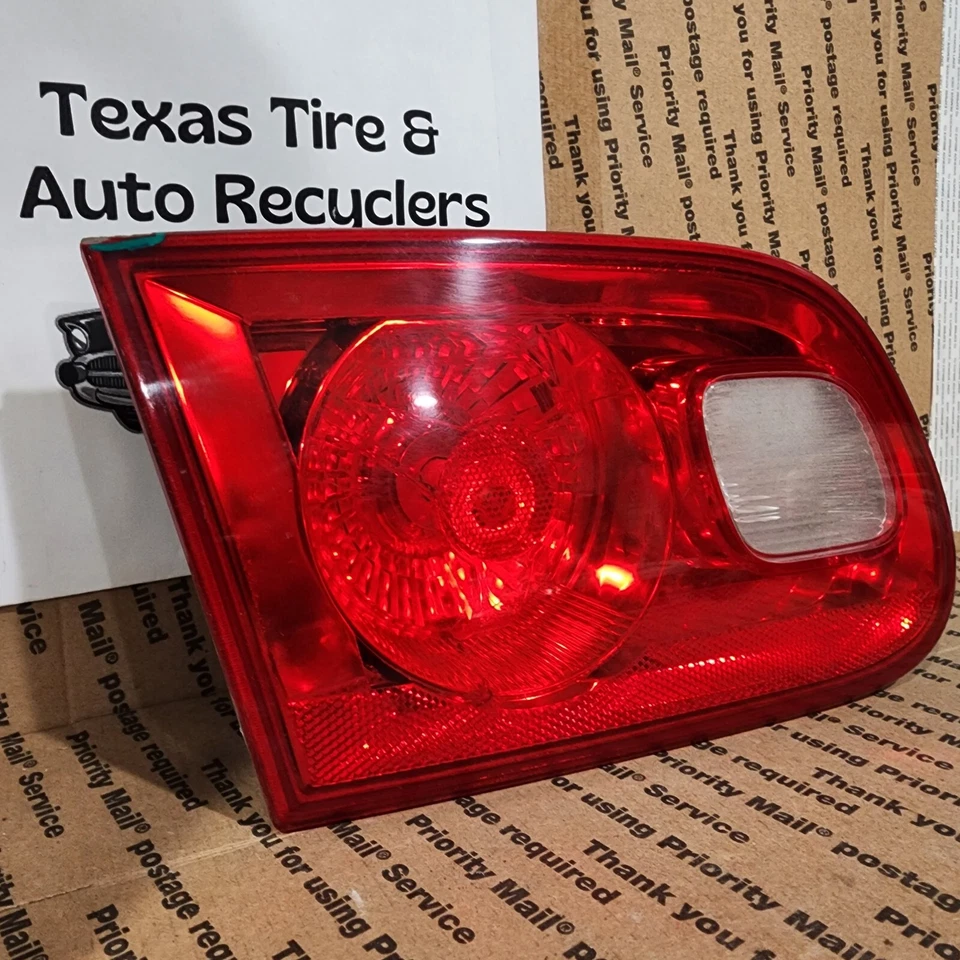 (DAMAGED) 2006-2011 Buick Lucerne Rear Left Driver Side Inner Tail Light OEM  - Image 4 of 4