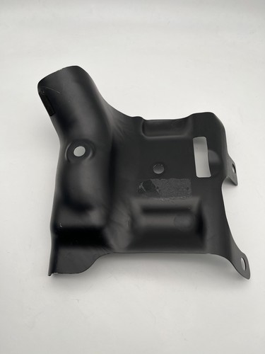 Suzuki GSXR1000 Auspuffsammler Hitzeschutz Katalysator Cover GSXR 1000 #33738