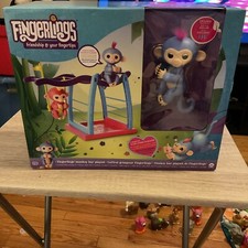 WOWWEE - FINGERLINGS Blue Liv Monkey Bar Playset Swing Exclusive