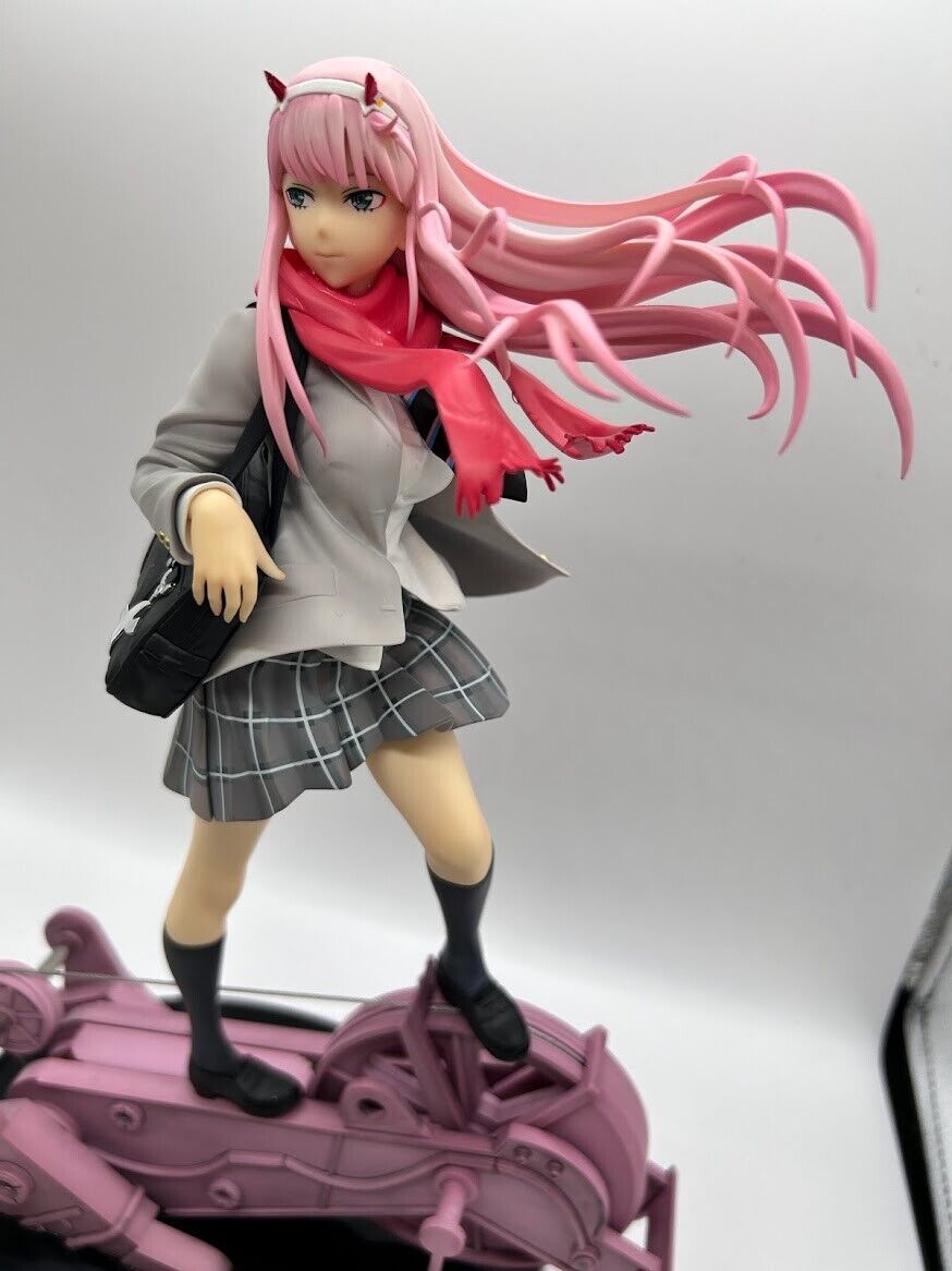 DARLING in the FRANXX Zero Two School Uniform Version 1/7 Scale Figure