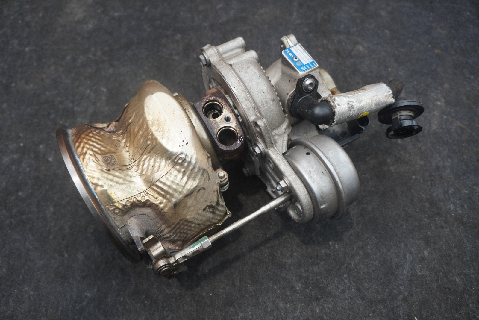 Right Engine Turbo Turbocharger Assembly 0P2145654A OEM Lamborghini Urus 2019