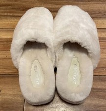 J/Slides Slippers White Soft FAUX FUR Fuzzy Women's Size 8 Plush Comfort NWOT