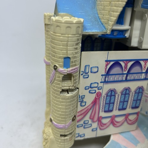 VTG 1996 Polly Pocket Trendmasters CINDERELLA CASTLE Works No Key Not Working - Picture 20 of 20
