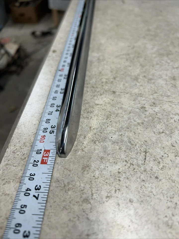 Oldsmobile 98 Holiday 1956 4 puertas cuarto panel moldura Foto 2 de 4