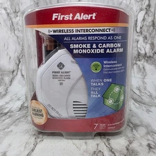 First Alert Smoke & Carbon Monoxide Alarm Wireless Interconnect w/Voice SCO501CN