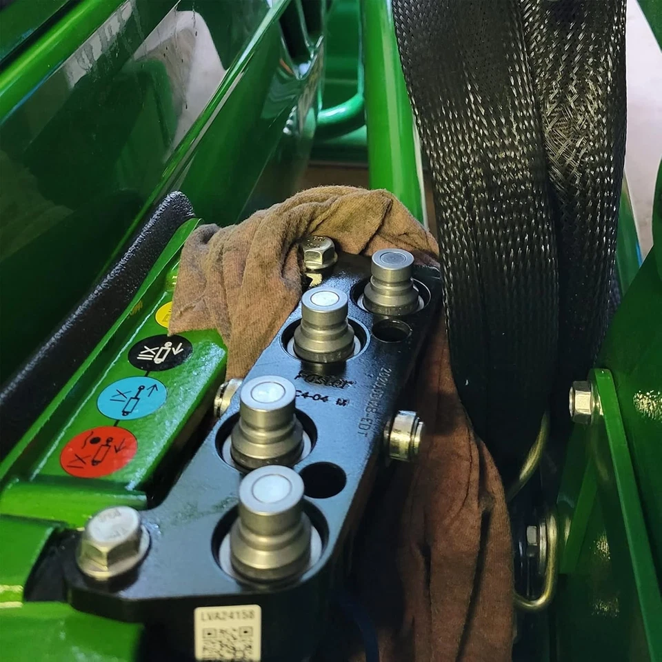 Hydraulic Quick Connect Couplers Flat Face Skid Steer Hydraulic Fittings 1/2 - Image 4 of 4