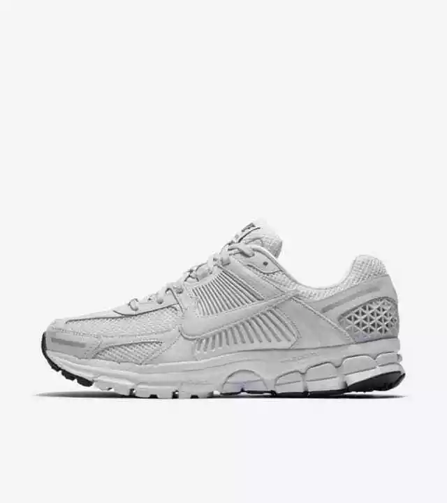 Nike zoom vomero 5 sp hotsell vast grey