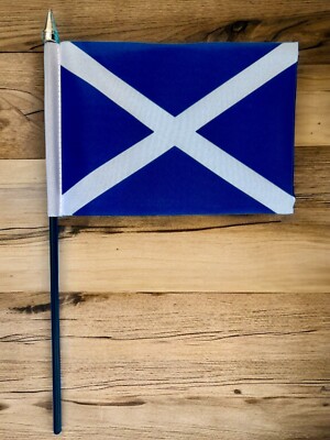 SCHOTTLAND ST ANDREW HAND WEHENDE FLAGGE klein 6'' x 4'' mit schwarzer Stange SCHOTTISCH