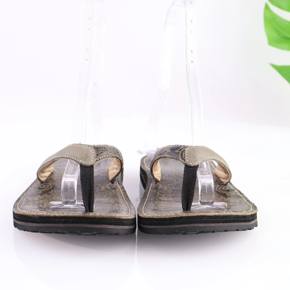 Teva 女式 Habit River 凉鞋 9 码灰色花卉皮革丁字拖拖鞋 — 第 2/4 张图片