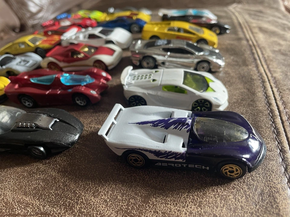 风火轮/火柴盒 - 兰博基尼 80 年代/90 年代 20 件装 — 第 2/4 张图片