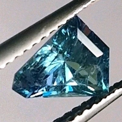 1,4ct Chrom Kornerupine. Blau-Grün gesättigt. SI1-SI2. Tansania. #K14 
