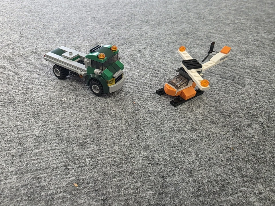 LEGO Creator 31043 Chopper Transporter, Foto 2 von 2