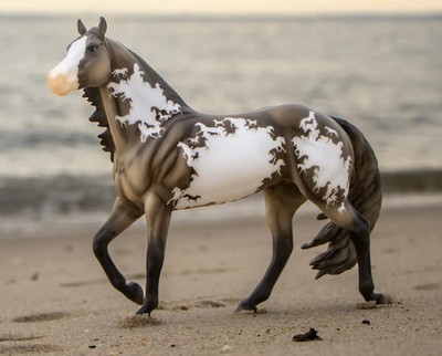Breyer Traditional Series #10321 75th Anniversary Horse - Stock Horse - Brand N