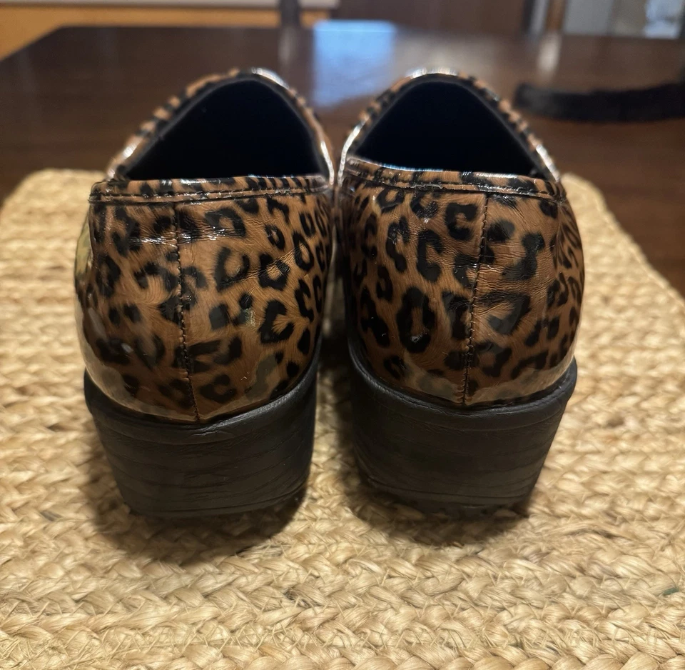 Zapatos cómodos SafeTstep para mujer, cuña, antideslizantes, talla 9,5 Foto 3 de 4