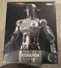 Fallout robot  Assaultron Prototype Statue. #172 out of 200  Polyresin Damaged