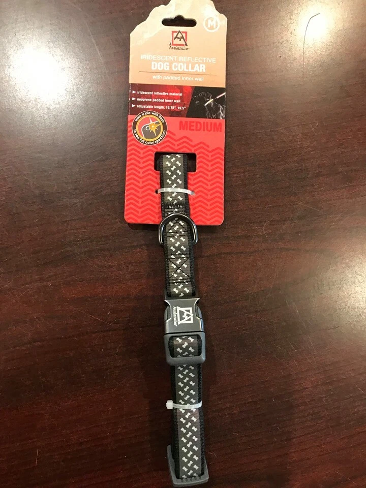Avalanche reflective dog clearance collar