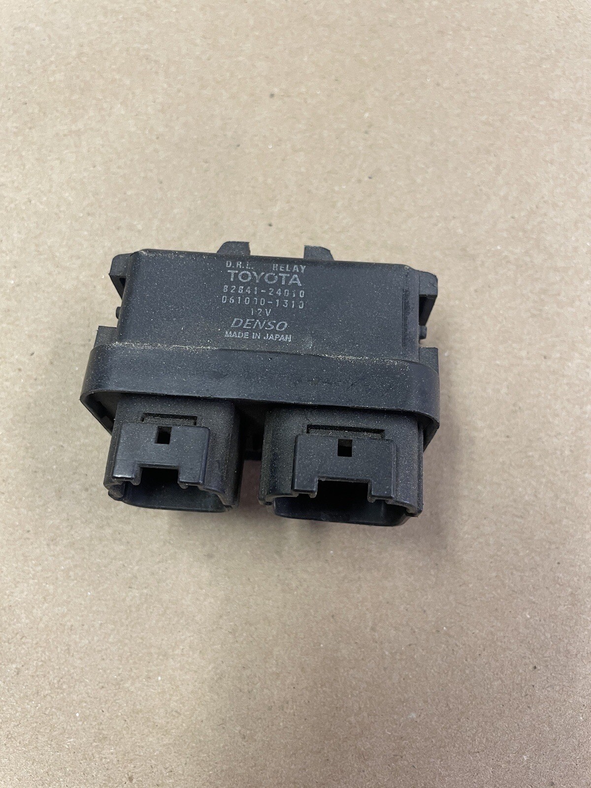 0105 LEXUS IS300 RUNNING LIGHT RELAY MODULE 8284124010 OEM eBay