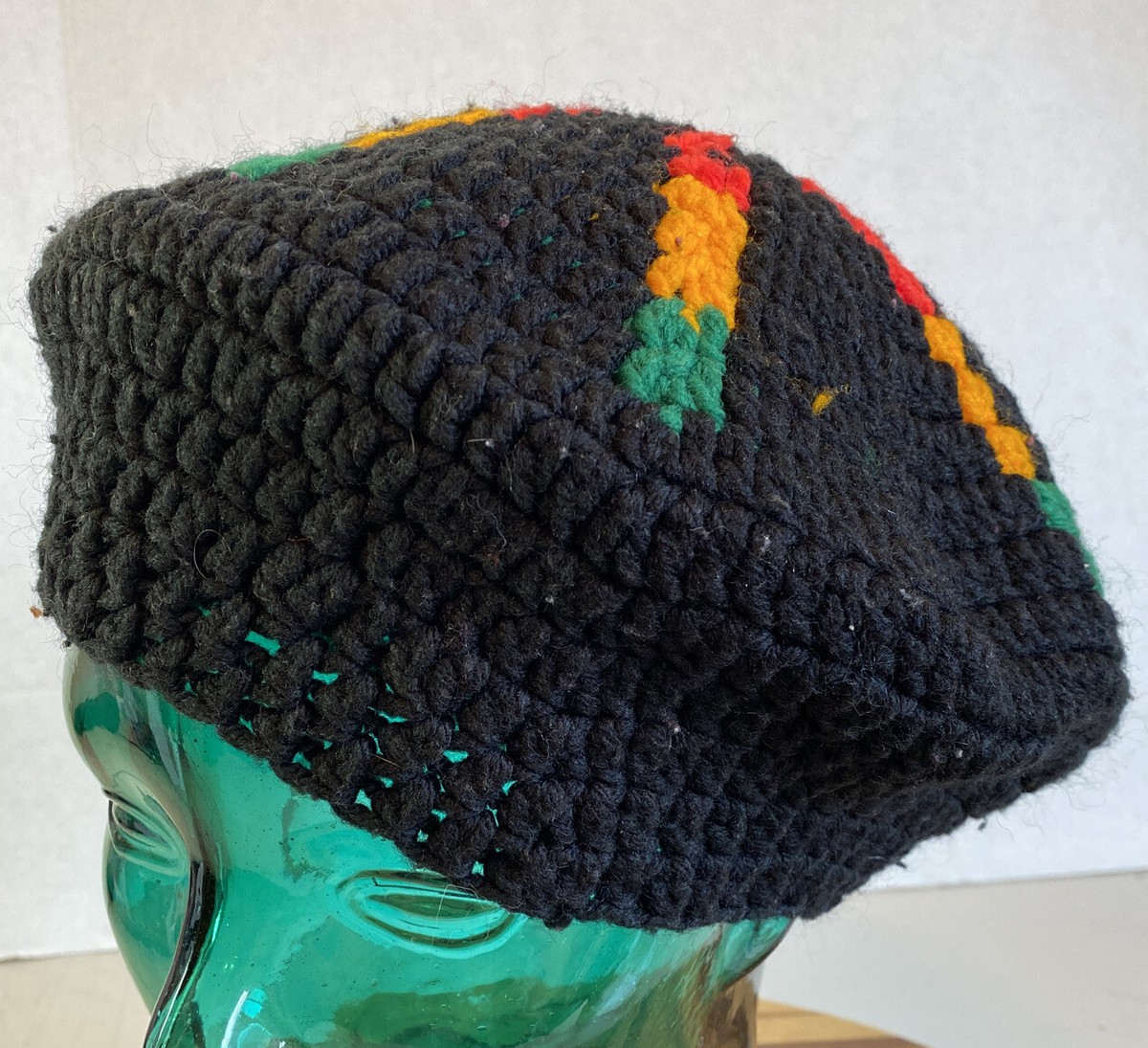 RASTA JAMAICA STYLE KNIT CROCHETET BERET HAT BLACK/RED/YELLOW RASTA JAMAICA STYLE KNIT CROCHETET BERET HAT BLACK/RED/YELLOW