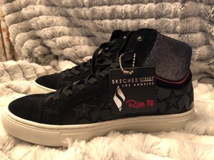 skecher street los angeles rise fit