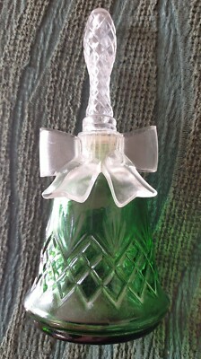 Vintage - AVON Flasche - CHARISMA - aus Glas und Kunststoff in Form einer Glocke. leer